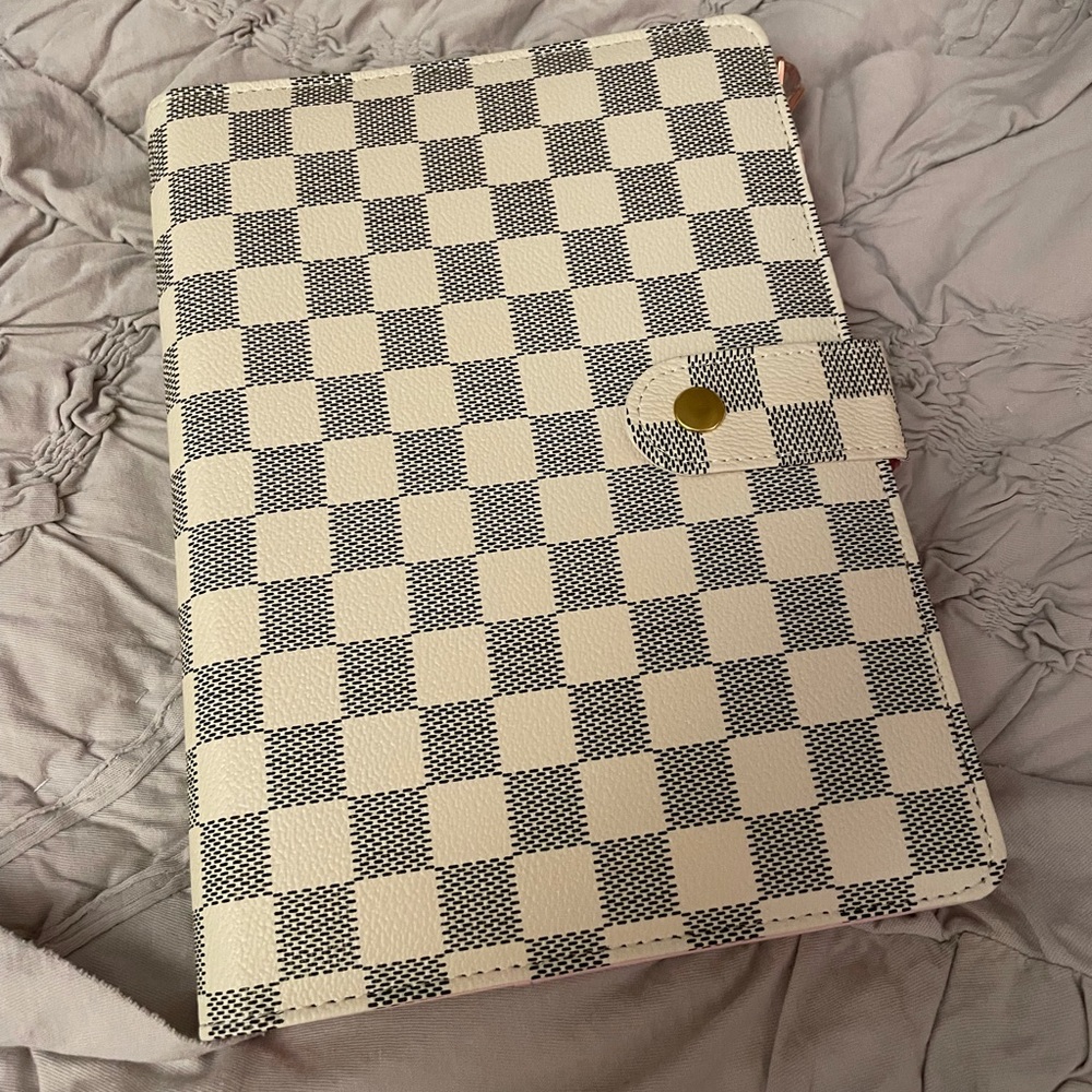 Stylish Planner w/Crystal topped pen